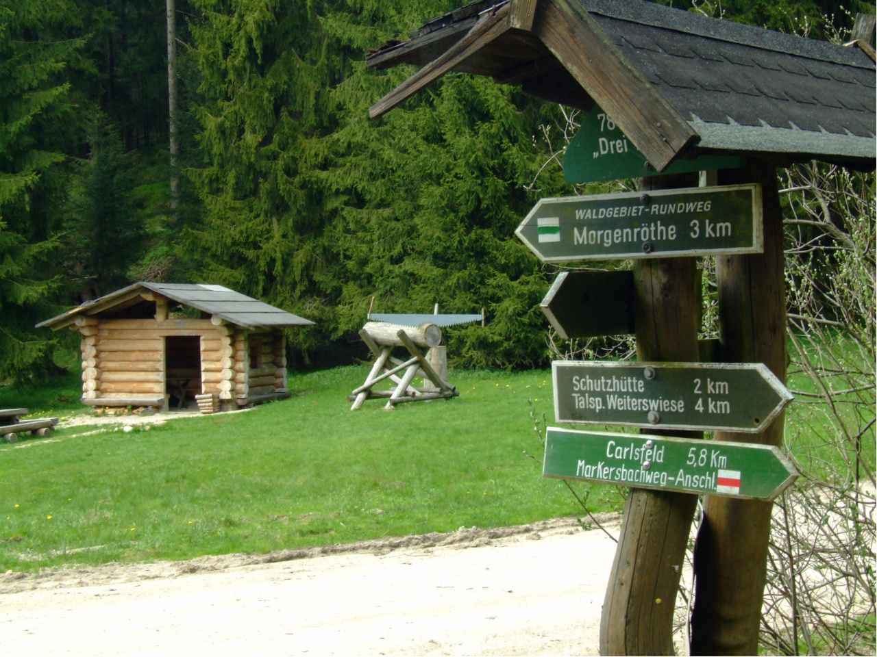 Carlsfeld, Wanderweg